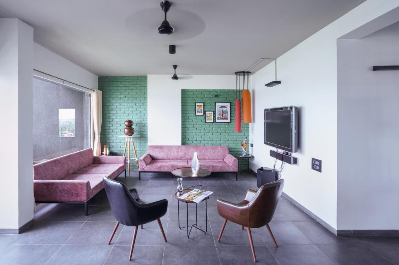 Grey Stone - Lakefront Penthouse Family Rooms Kolhapur Luaran gambar
