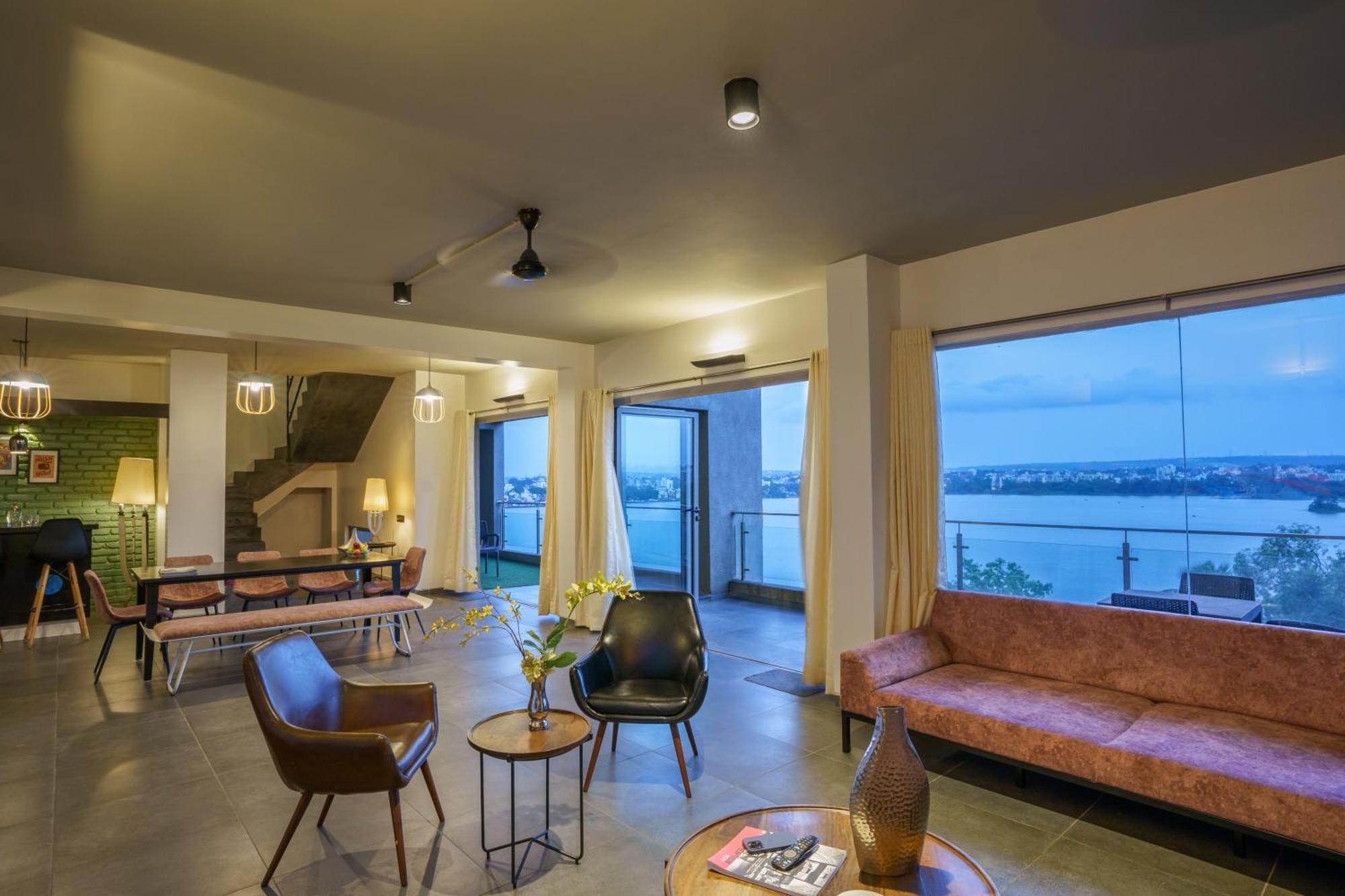 Grey Stone - Lakefront Penthouse Family Rooms Kolhapur Luaran gambar