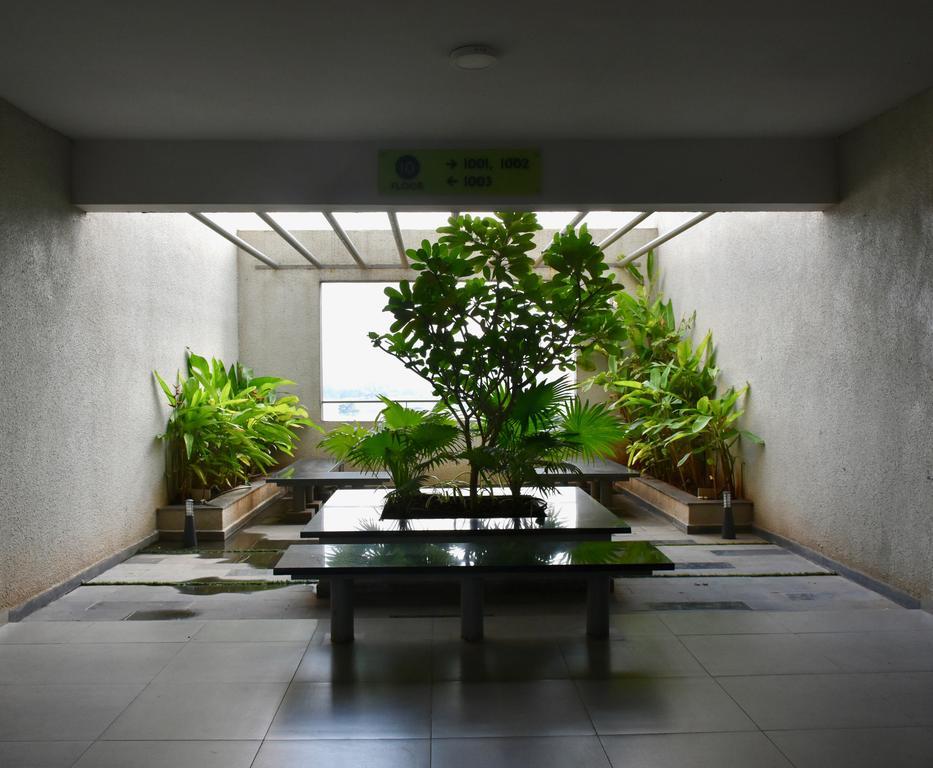 Grey Stone - Lakefront Penthouse Family Rooms Kolhapur Luaran gambar